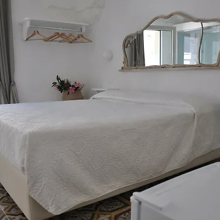 Vico Degli Ebrei Villa *